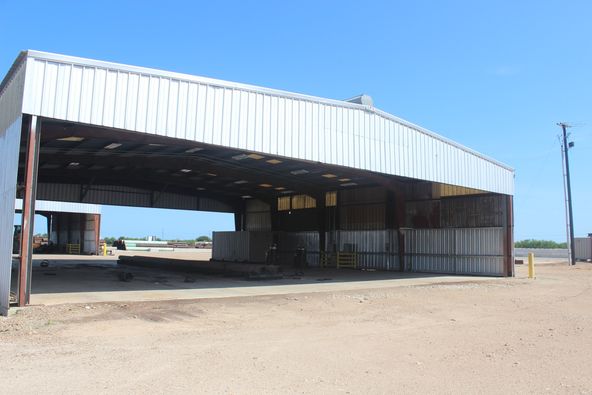 6256 SW Moody St, Victoria, TX 77905